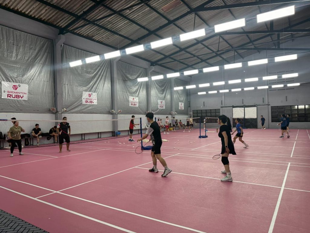 sân cầu lông D-Ruby Badminton