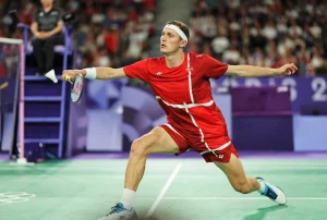 Viktor Axelsen giải nghệ